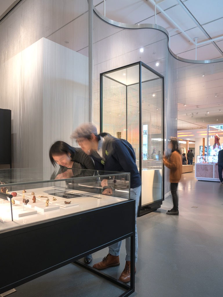 Values of Design/V&A Gallery — 常設展的共享觀看空間