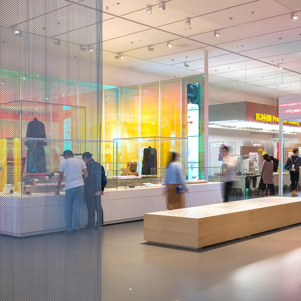 Values of Design/V&A Gallery — 透明展面與物件陳列