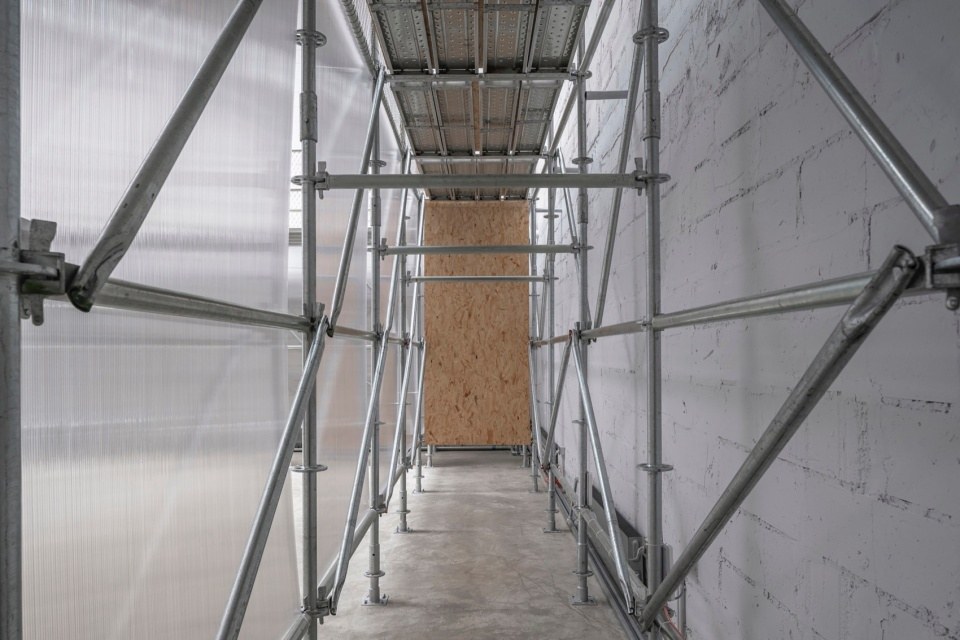 斜坡空間 Ramp Space — 腳手架接合與梯段