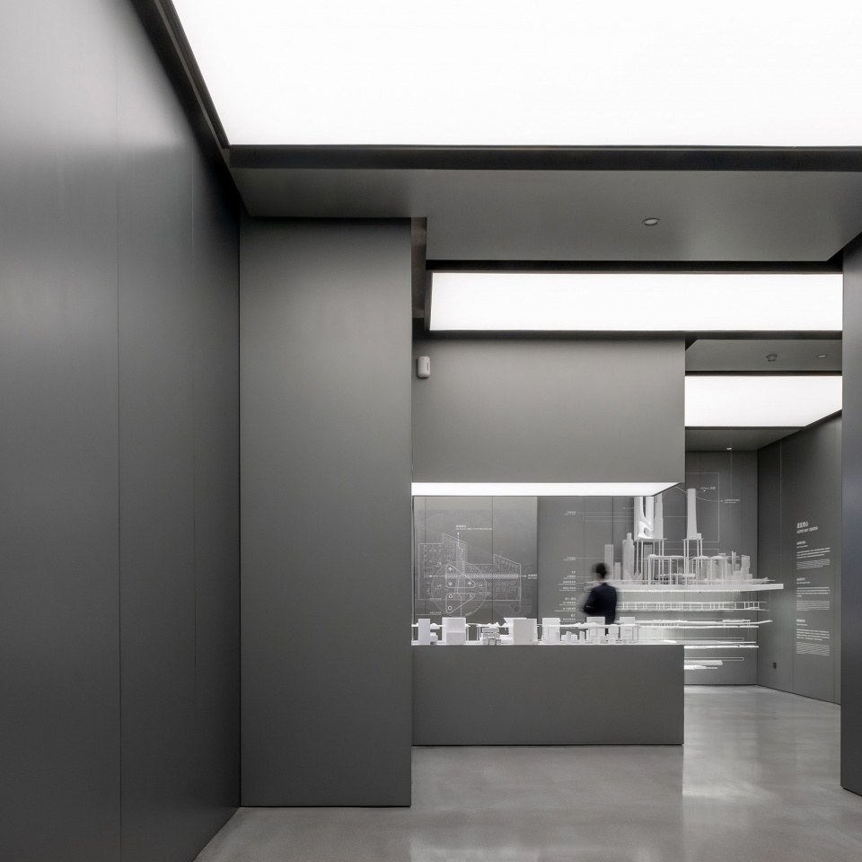 深圳灣總部基地城市展廳 — 模型展台與框景